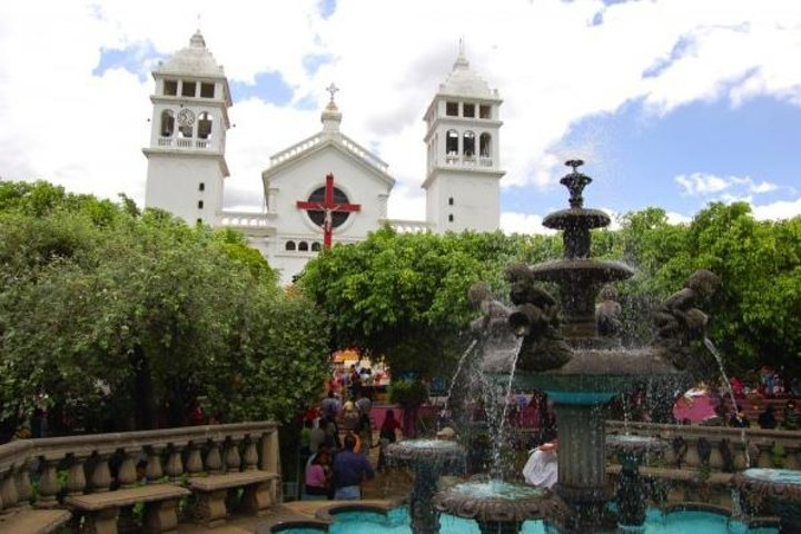 El Salvador Flower Route - Juayúa